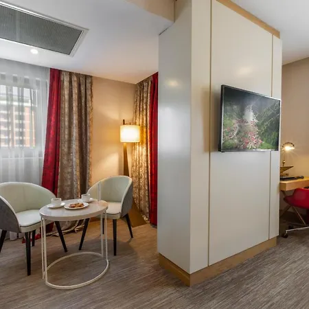 Hotell Kuhla 4*