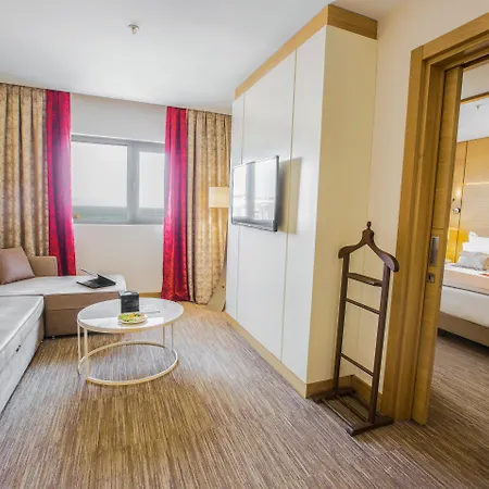 Kuhla Hotell 4*
