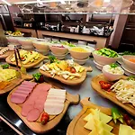Hotel Kuhla 4*