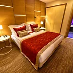 Kuhla Hotel 4*