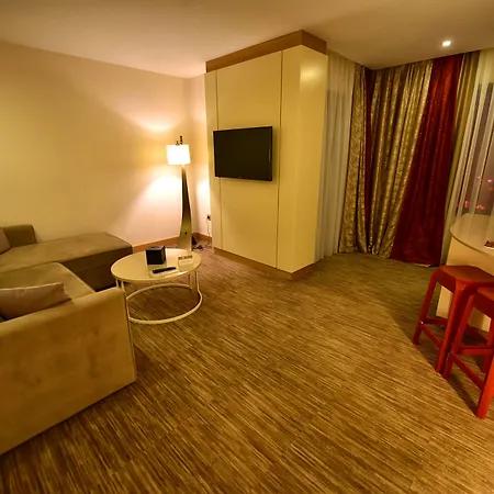 Hotel Kuhla 4*